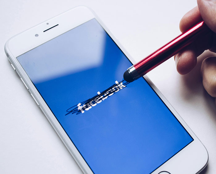 Meta Workers Left In “Shock And Disbelief” Amid Mark Zuckerberg’s Controversial LGBTQ+ Changes Meta Workers Left In “Shock And Disbelief” Amid Mark Zuckerberg’s Controversial LGBTQ+ Changes