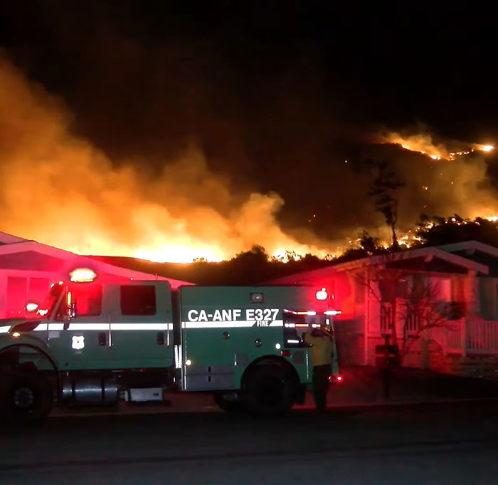 “Girl Read The Room”: Influencer Gets Reality Check After “Insensitive” Post About LA Wildfires “Girl Read The Room”: Influencer Gets Reality Check After “Insensitive” Post About LA Wildfires