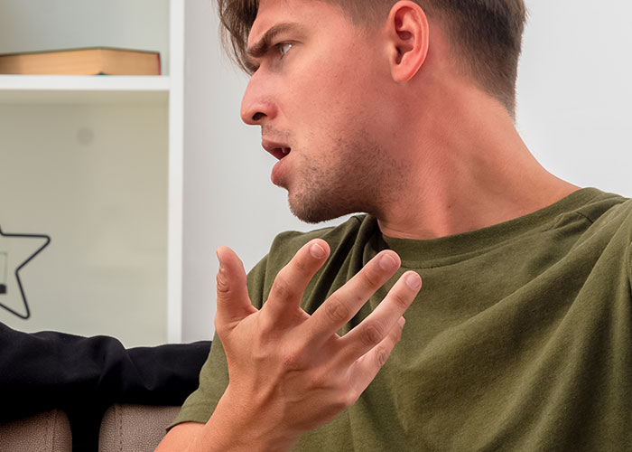 Man Thinks Brother’s Girlfriend Is Into Him, Learns The Hard Way She Isn’t: “You Need Therapy” Man Thinks Brother’s Girlfriend Is Into Him, Learns The Hard Way She Isn’t: “You Need Therapy”