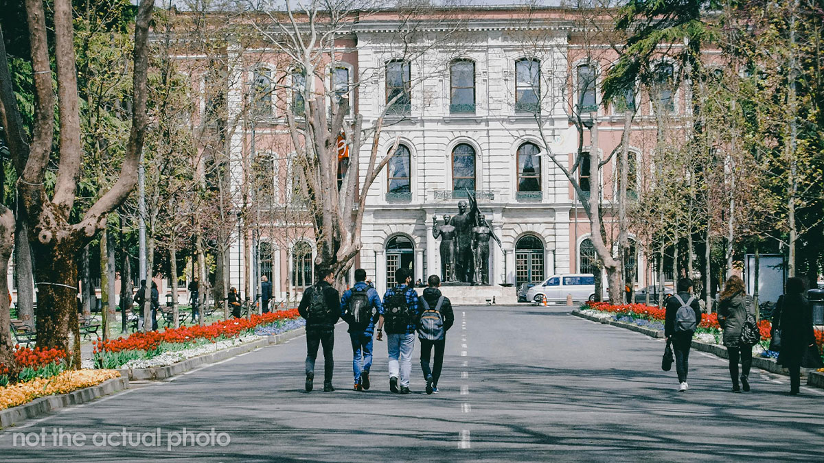 Homeless Guy’s Search For Toilet Leads To Turning His Life Around And Becoming Surgical Assistant
