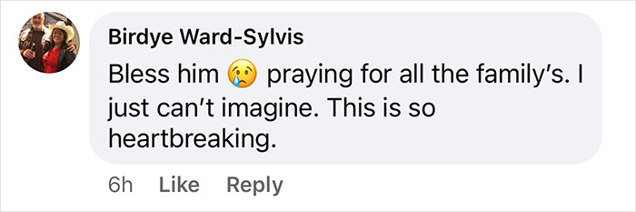 Comment expressing prayers and heartbreak over a tragic American Airlines plane crash. Comment expressing prayers and heartbreak over a tragic American Airlines plane crash.