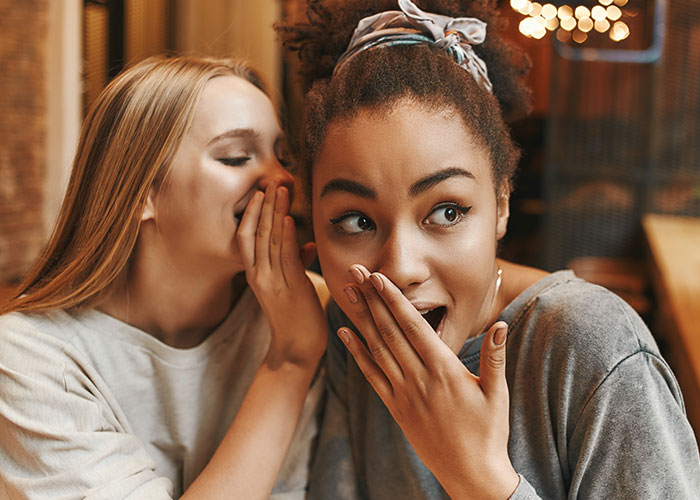 40 Feminine ‘Faux Pas’ Women Are Flaunting Like They’re Badges Of Honor