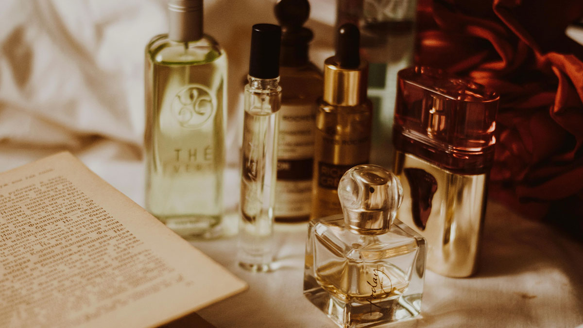 Woman Dumps BF After He Lies to Her About Purchasing B-Day Perfume She Wanted Badly