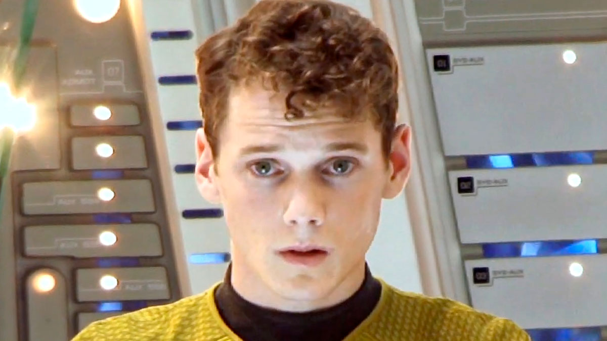 30 Tragic Celebrity Deaths That Still Haunt Fans