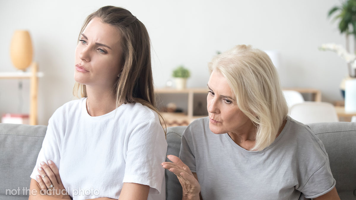 Overbearing Mom Wants To Track Adult Daughter’s Phone, Won’t Take No For An Answer