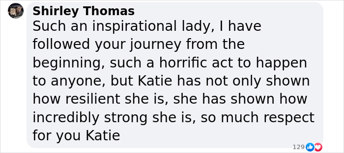 Text message praising Katie Piper's resilience and strength after eye attack struggles. Text message praising Katie Piper's resilience and strength after eye attack struggles.