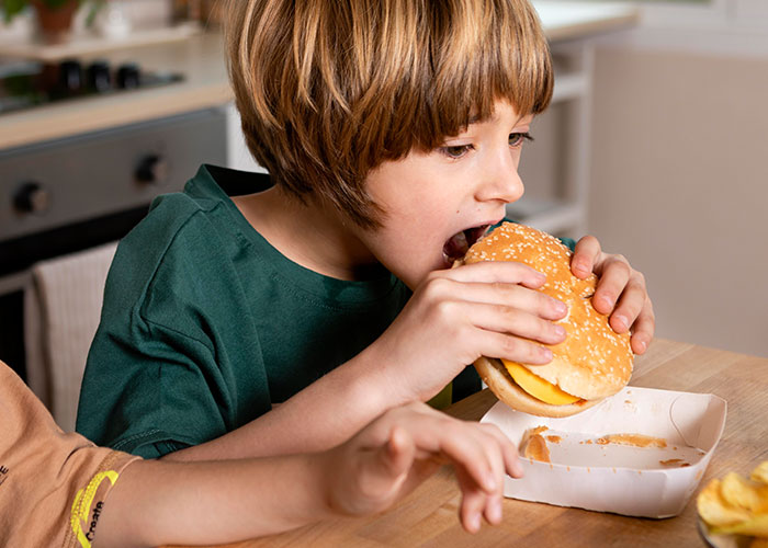 30 Times People Visited Someone’s Home And Noticed Weird Traditions And Rules