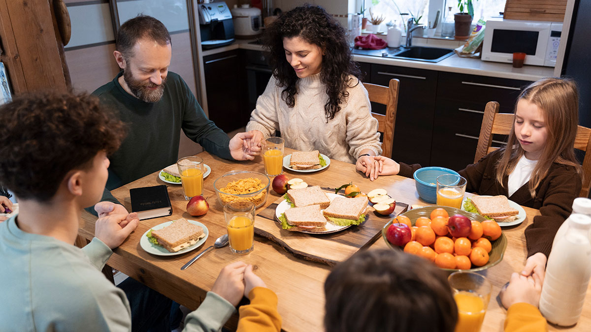 30 Times People Visited Someone’s Home And Noticed Weird Traditions And Rules