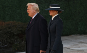 After Viral Outfit Memes, Melania Trump Hit With “Body Double” Conspiracy Theories