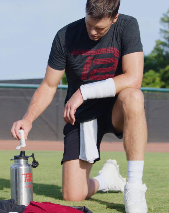 Tom Brady’s Net Worth: How The NFL Legend Built His $300M Fortune Tom Brady’s Net Worth: How The NFL Legend Built His $300M Fortune