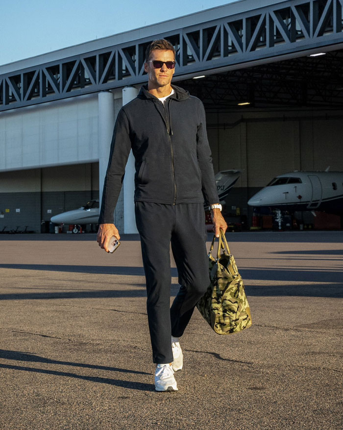 Tom Brady’s Net Worth: How The NFL Legend Built His $300M Fortune Tom Brady’s Net Worth: How The NFL Legend Built His $300M Fortune