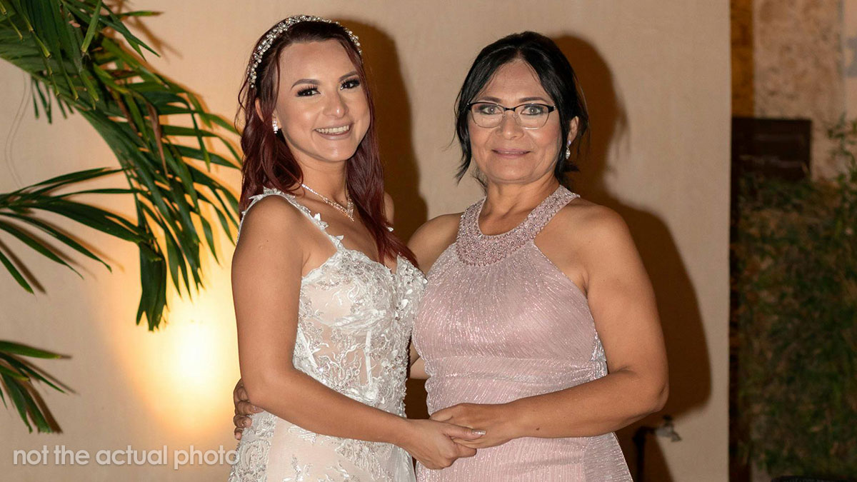 Bride’s Genius Color Swap Leaves Stepmom Fuming And Invisible, She Ditches Wedding Early For It