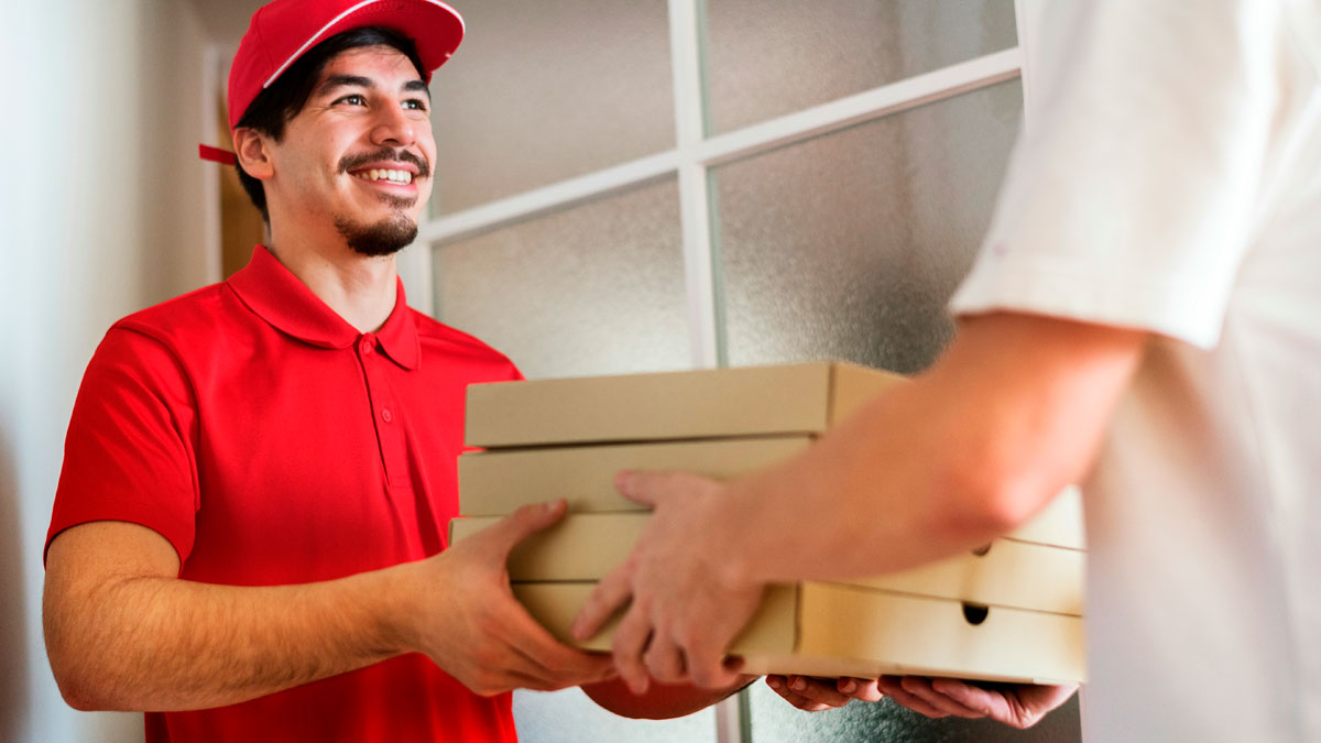 50 Times Deliveries Went Off The Rails In The Most Embarrassing Ways