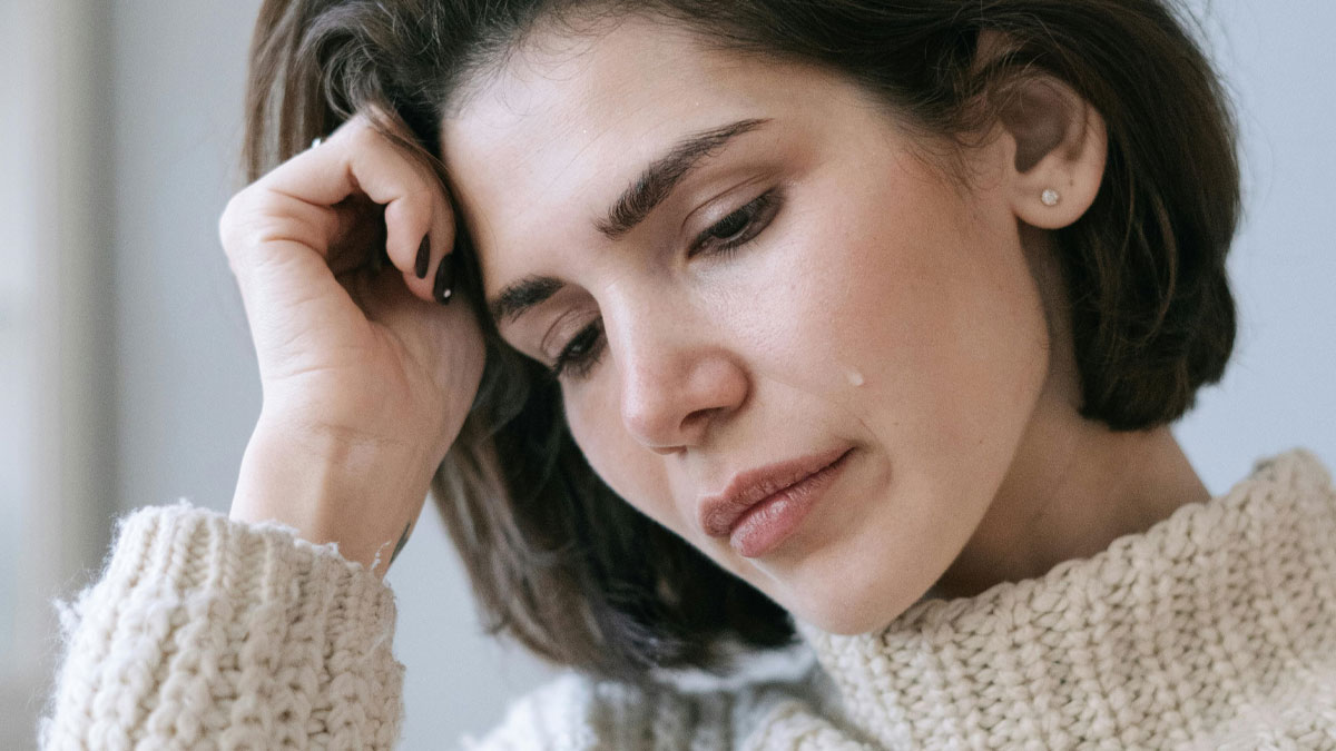 “Weird Friend” Gets Paired With Groomsman Because She’s Least Threatening, Insult Digs Deep