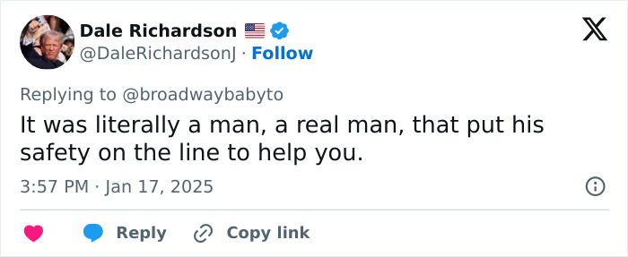 Tweet about a man helping someone, highlighting male bravery. Tweet about a man helping someone, highlighting male bravery.