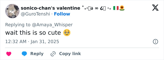 Tweet discussing period tracker in mobile game with heart emoji, sent by user Sonico-chan's Valentine. Tweet discussing period tracker in mobile game with heart emoji, sent by user Sonico-chan's Valentine.