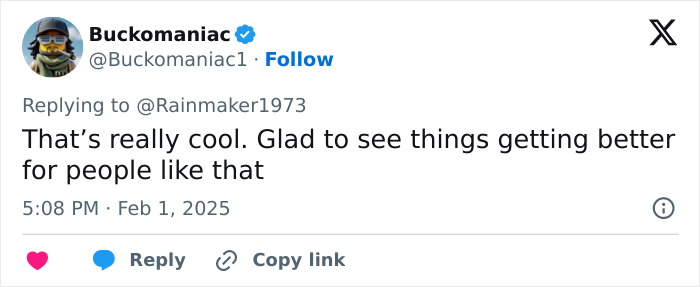 Tweet reacting to a deaf girl seeing spoken words, expressing joy for improvements in her life. Tweet reacting to a deaf girl seeing spoken words, expressing joy for improvements in her life.