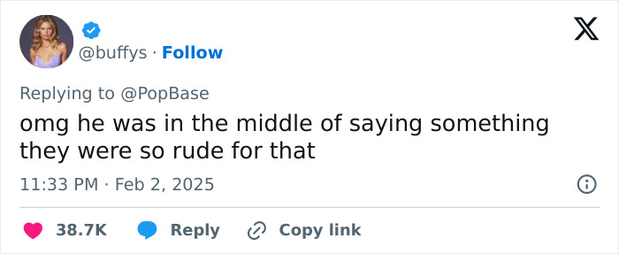 Tweet reacting to Grammys reporters called "racist" for snubbing R&B legend, showing disapproval of the interruption. Tweet reacting to Grammys reporters called "racist" for snubbing R&B legend, showing disapproval of the interruption.