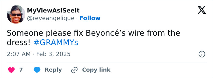 Tweet about Beyoncé wardrobe malfunction at the Grammys needing a fix. Tweet about Beyoncé wardrobe malfunction at the Grammys needing a fix.