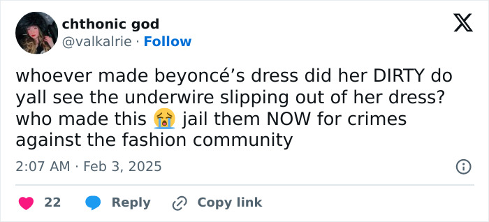 Tweet about Beyoncé's wardrobe malfunction, questioning her dress design at the Grammys. Tweet about Beyoncé's wardrobe malfunction, questioning her dress design at the Grammys.