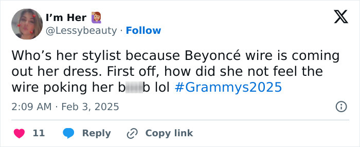 Tweet about Beyoncé's wardrobe malfunction at the Grammys, questioning her stylist. Tweet about Beyoncé's wardrobe malfunction at the Grammys, questioning her stylist.