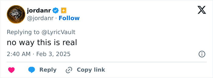 Tweet reacting to Jaden and Willow Smith's outfits at Grammys 2025, questioning authenticity. Tweet reacting to Jaden and Willow Smith's outfits at Grammys 2025, questioning authenticity.