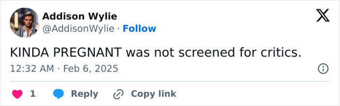 Tweet about Amy Schumer's comedy not being screened for critics, receiving viewer disappointment. Tweet about Amy Schumer's comedy not being screened for critics, receiving viewer disappointment.