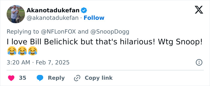 Tweet reacting to Snoop Dogg's viral age gap joke about Bill Belichick, with laughing emojis and praise. Tweet reacting to Snoop Dogg's viral age gap joke about Bill Belichick, with laughing emojis and praise.