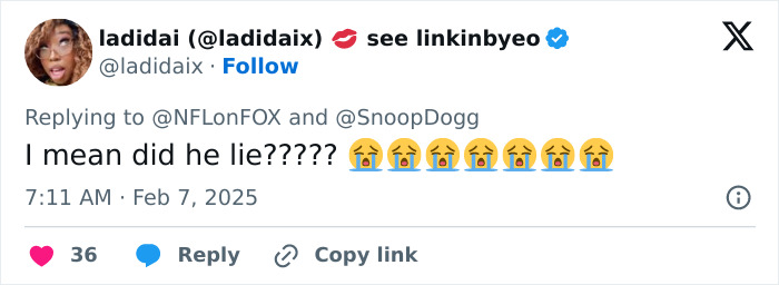 Tweet reacting to Snoop Dogg's viral age gap joke about Bill Belichick's girlfriend, with crying emojis and question marks. Tweet reacting to Snoop Dogg's viral age gap joke about Bill Belichick's girlfriend, with crying emojis and question marks.