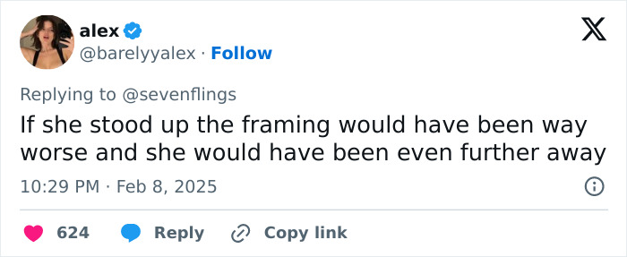 Tweet discussing a framing issue related to a viral photo incident. Tweet discussing a framing issue related to a viral photo incident.