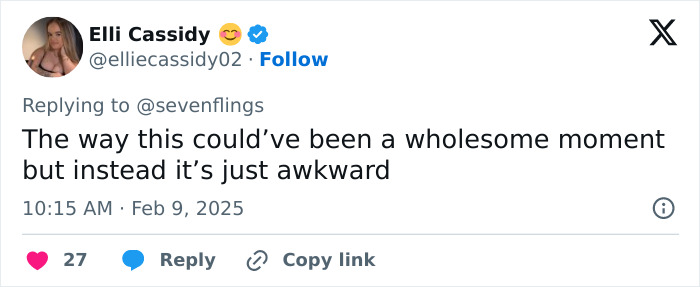 Tweet criticizing an awkward $200 photo with Millie Bobby Brown. Tweet criticizing an awkward $200 photo with Millie Bobby Brown.