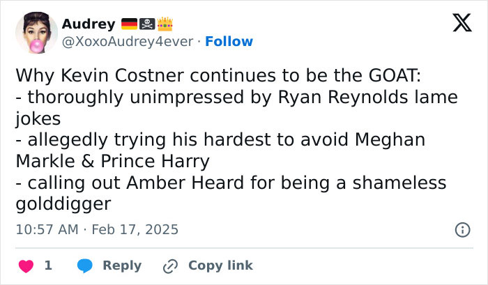 Kevin Costner's unimpressed reaction to Ryan Reynolds' joke discussed in tweet. Kevin Costner's unimpressed reaction to Ryan Reynolds' joke discussed in tweet.