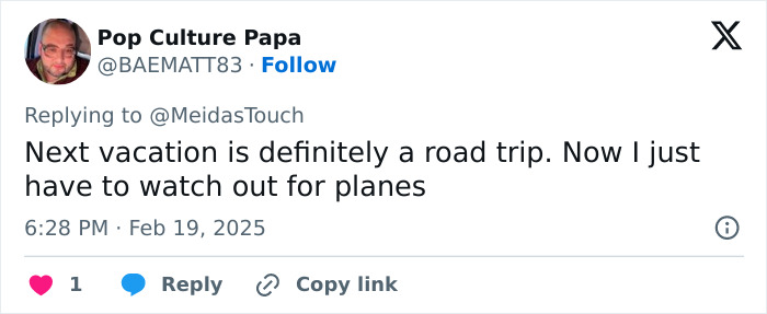 Tweet humorously reacts to plane collision mid-air in Arizona, joking about choosing road trips over flying. Tweet humorously reacts to plane collision mid-air in Arizona, joking about choosing road trips over flying.