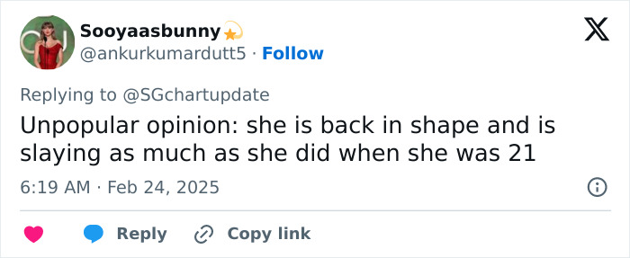 Tweet screenshot discussing Selena Gomez's dramatic weight loss and return to shape. Tweet screenshot discussing Selena Gomez's dramatic weight loss and return to shape.