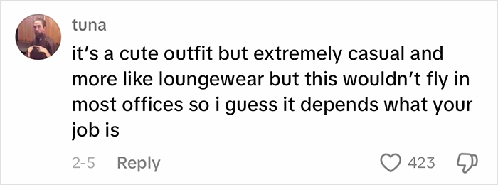 Guy Comments On Woman’s Outfit, Asking Her To Never Wear It Again, Many Surprisingly Agree Guy Comments On Woman’s Outfit, Asking Her To Never Wear It Again, Many Surprisingly Agree