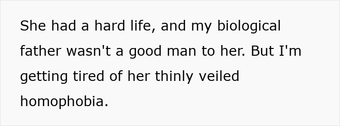 High School Graduate Puts Absent Mom In Her Place When She Comments On Her Prom Outfit High School Graduate Puts Absent Mom In Her Place When She Comments On Her Prom Outfit