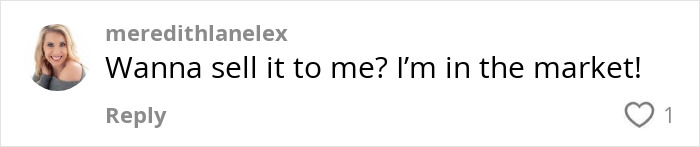 Comment from a user interested in Carrie Bradshaw’s wedding dress, expressing desire to purchase. Comment from a user interested in Carrie Bradshaw’s wedding dress, expressing desire to purchase.