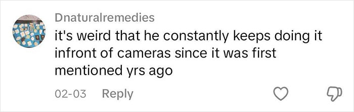 Comment about Beckham with text discussing public behavior in front of cameras. Comment about Beckham with text discussing public behavior in front of cameras.