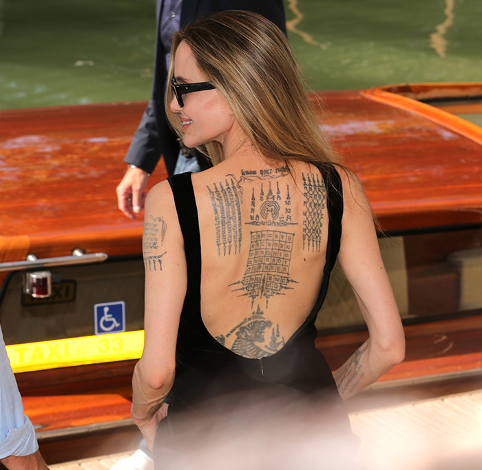 "What's Going On Inside His Brain": Fans Stunned As Brad Pitt Shows Angelina Jolie Tattoos "What's Going On Inside His Brain": Fans Stunned As Brad Pitt Shows Angelina Jolie Tattoos