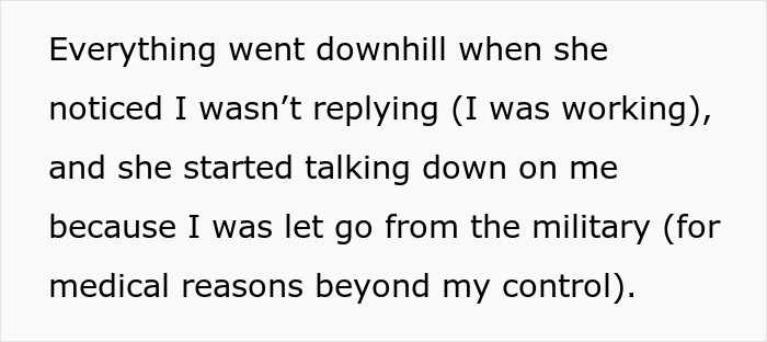 Text exchange about an influencer upset over a lack of replies, criticizing military discharge. Text exchange about an influencer upset over a lack of replies, criticizing military discharge.