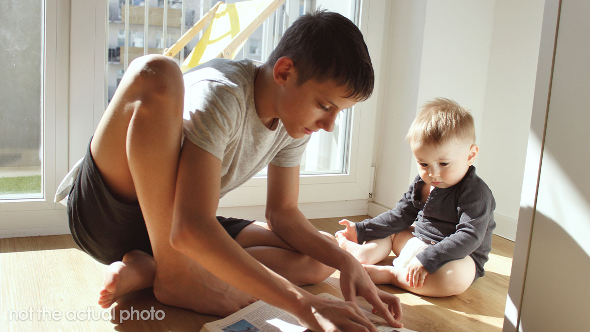 Teen Blocks Creepy Babysitting Request From Dad’s Girlfriend’s Ex, Gets Stuck In A Custody War