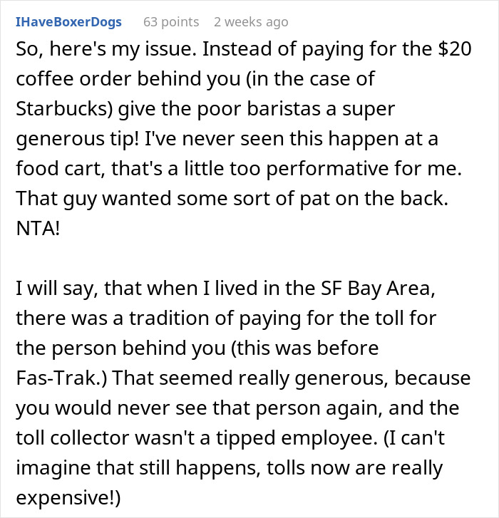 A comment discussing a customer refusing to continue a pay it forward chain at Starbucks. A comment discussing a customer refusing to continue a pay it forward chain at Starbucks.