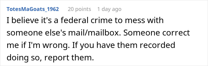 Homeowner Warns Neighbors To Stop Opening Their Mailbox, Shocked When They Ignore Request Homeowner Warns Neighbors To Stop Opening Their Mailbox, Shocked When They Ignore Request