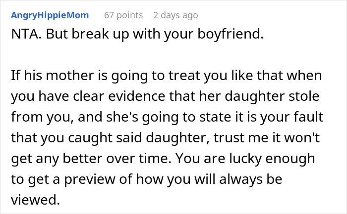 Screenshot of a comment advising a woman to break up with her boyfriend after getting evidence of his sister stealing. Screenshot of a comment advising a woman to break up with her boyfriend after getting evidence of his sister stealing.