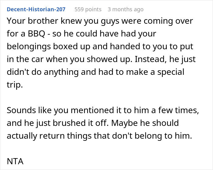 Reddit comment discussing a situation where belongings weren't returned, mentioning a BBQ gathering and a special trip. Reddit comment discussing a situation where belongings weren't returned, mentioning a BBQ gathering and a special trip.