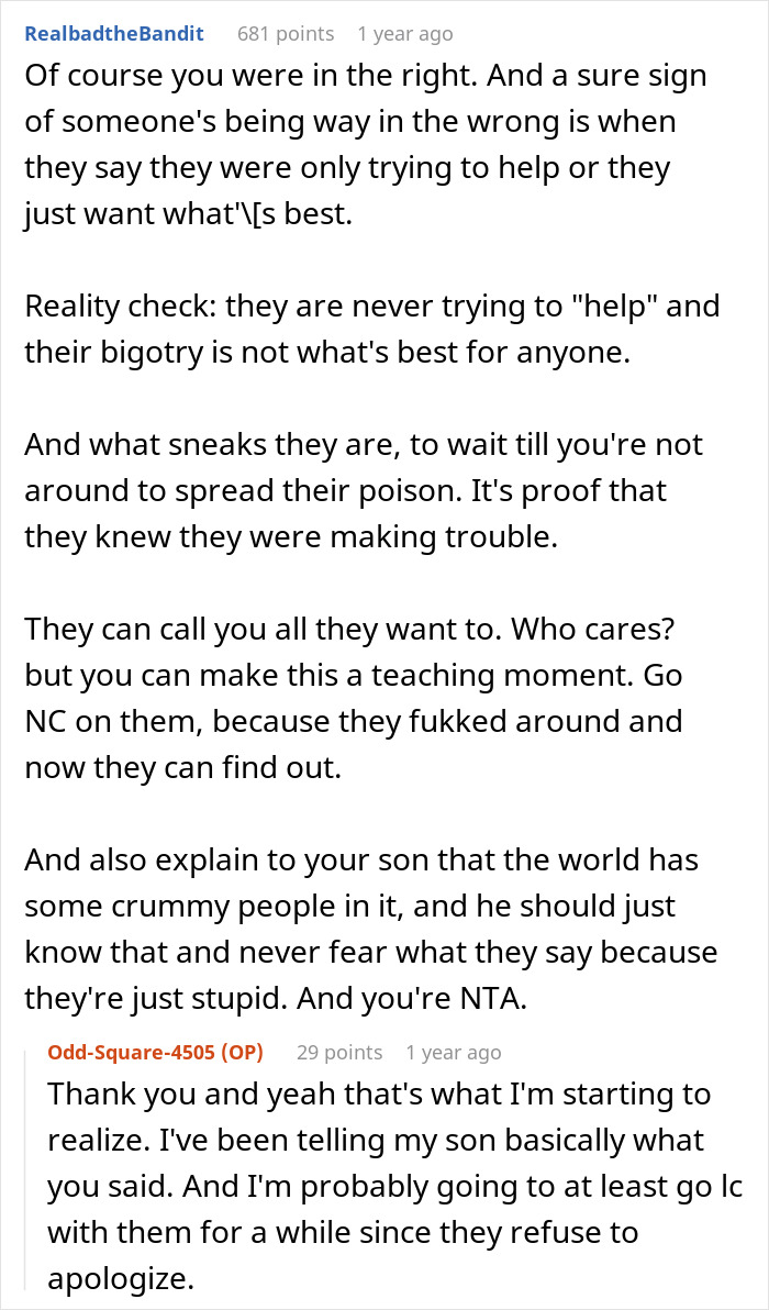 Text comments discuss family conflict and support for a son crying after being criticized for being gay. Text comments discuss family conflict and support for a son crying after being criticized for being gay.