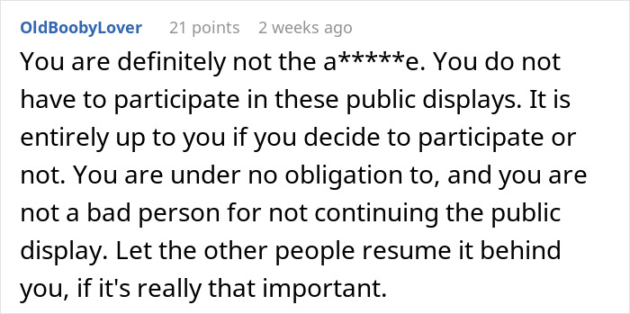 Reddit comment discussing whether not continuing a pay it forward chain is rude. Reddit comment discussing whether not continuing a pay it forward chain is rude.