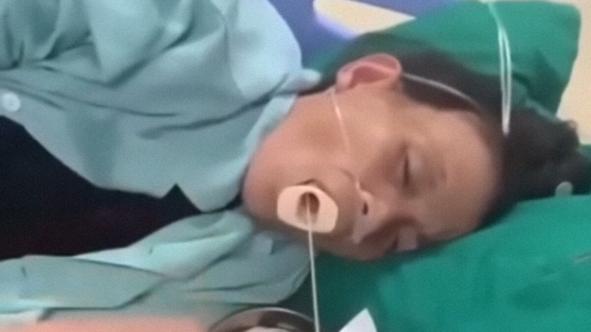 Disturbing Video Of Tapeworm Being Extracted From Woman’s Mouth Is Going Viral