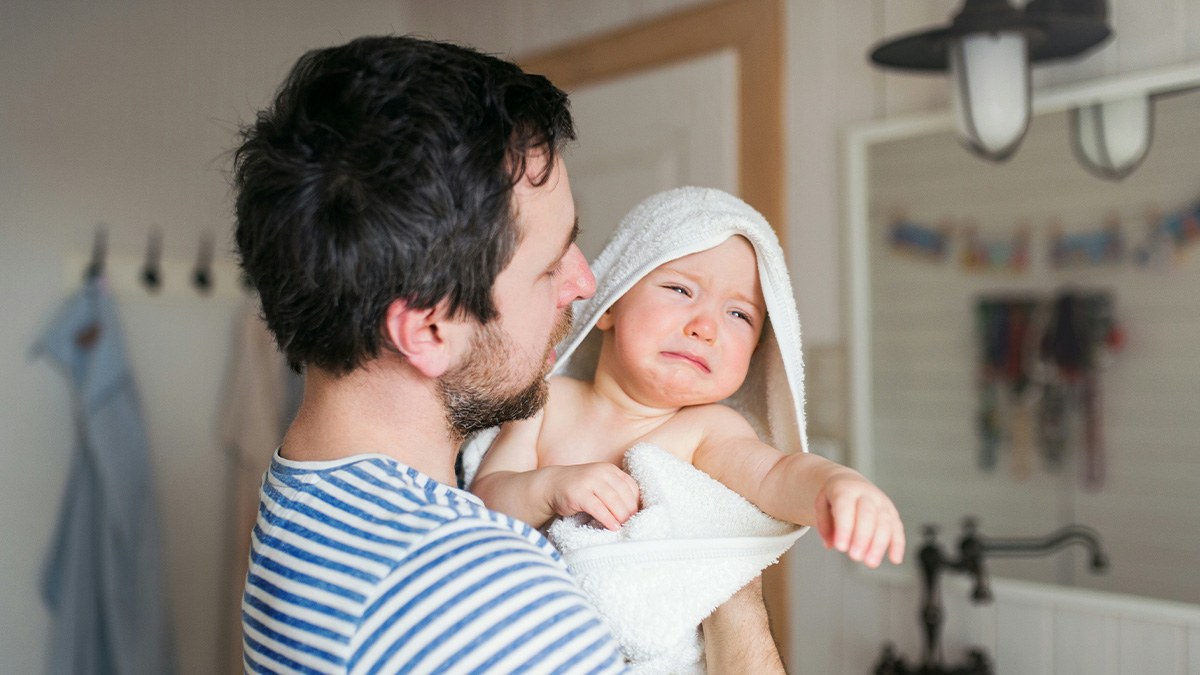 Mom Wants To Leave Baby With Husband To Test How He’ll Handle It By Himself, He Fails Instantly