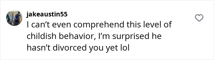 Online comment discussing a woman divorcing her husband for booing Taylor Swift. Online comment discussing a woman divorcing her husband for booing Taylor Swift.